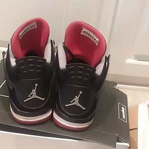 Jordan 4